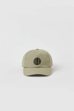 CLOSED Logo- Cap