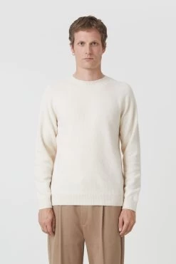 CLOSED Raglan Crewneck