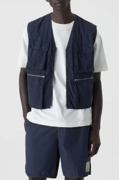CLOSED Reporter Vest