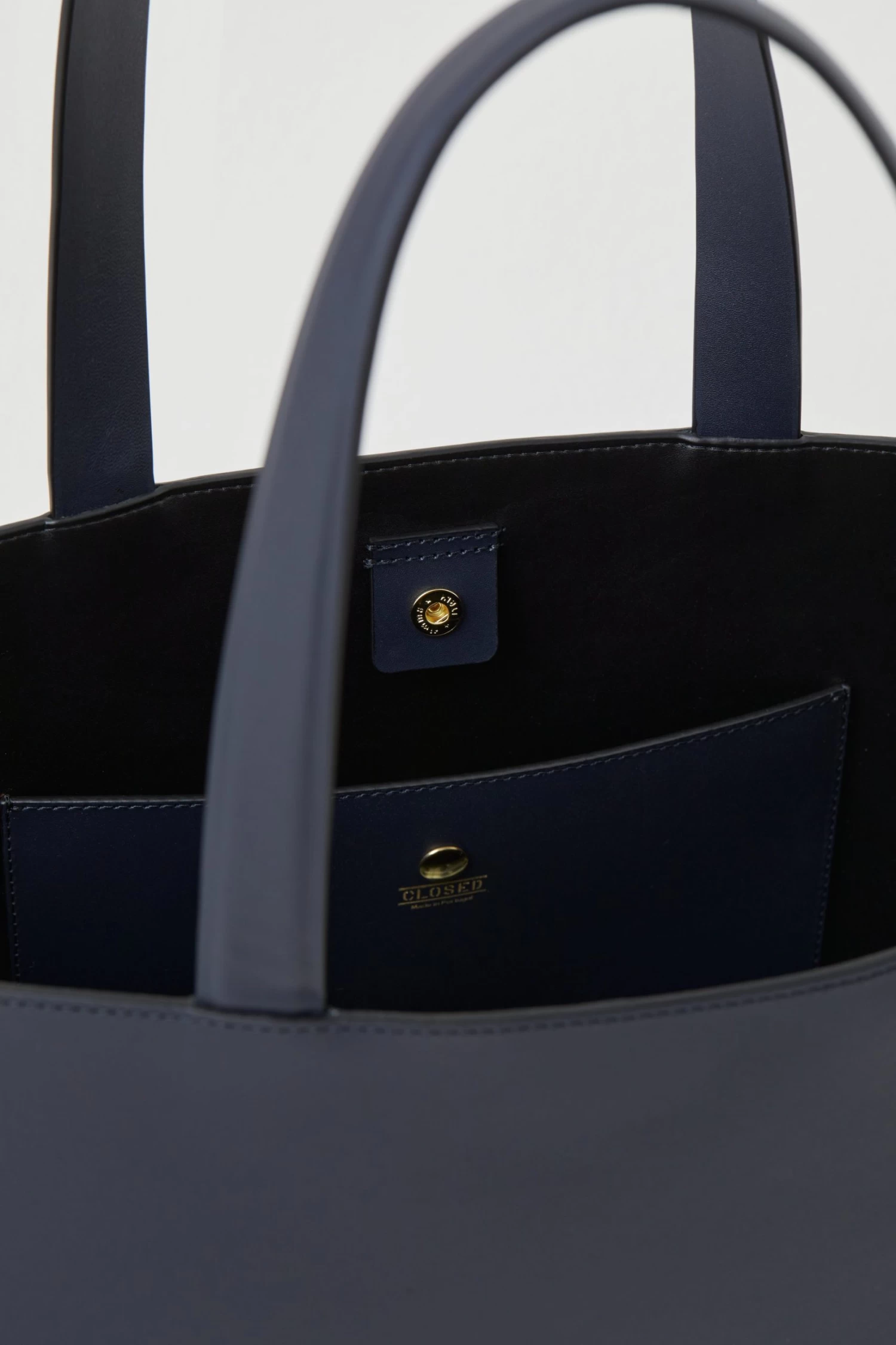 CLOSED Smooth Leater Bag 4 CLOSED Smooth Leater Bag – Bild 4