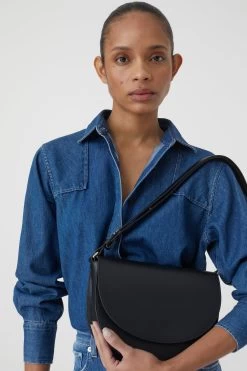 CLOSED Saddle Bag 17 CLOSED Saddle Bag -Mode Verkauf C90392 85B 22 100 7