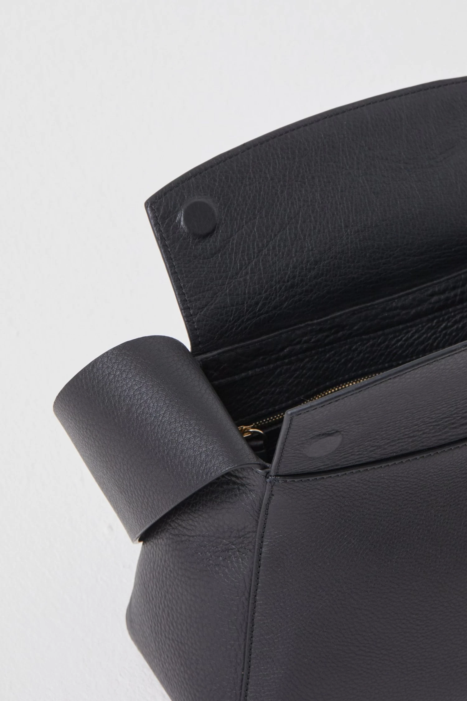 CLOSED Shoulder Bag 4 CLOSED Shoulder Bag – Bild 4