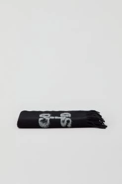 CLOSED Logo Scarf