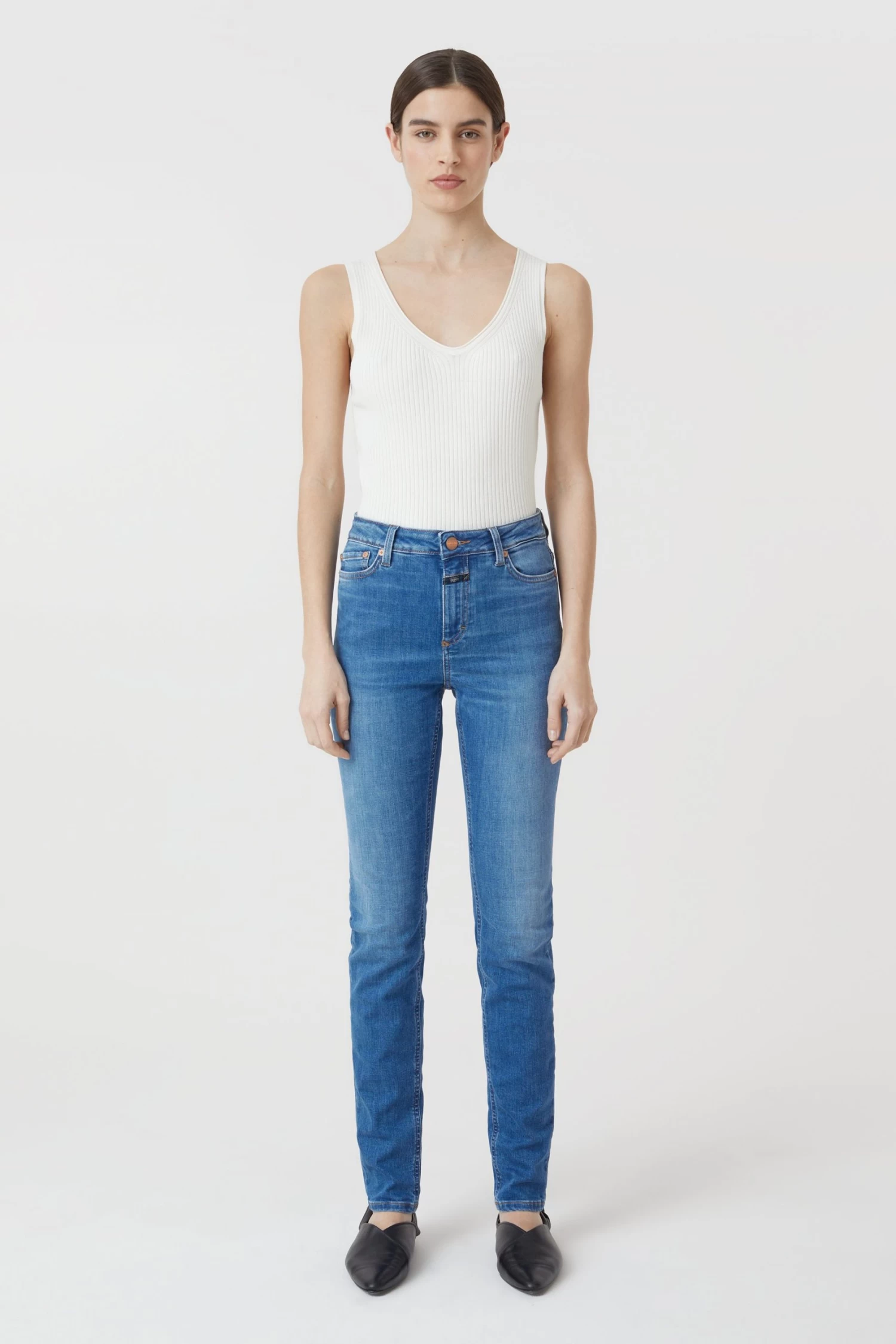 CLOSED Lizzy 1 CLOSED Lizzy