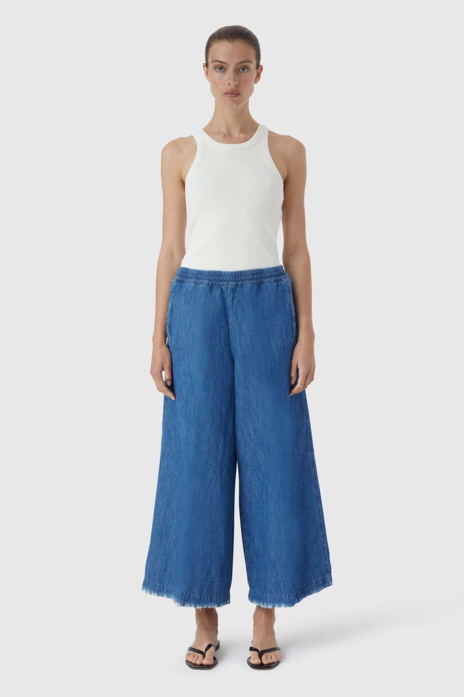 CLOSED Wren Hose 1 CLOSED Wren Hose