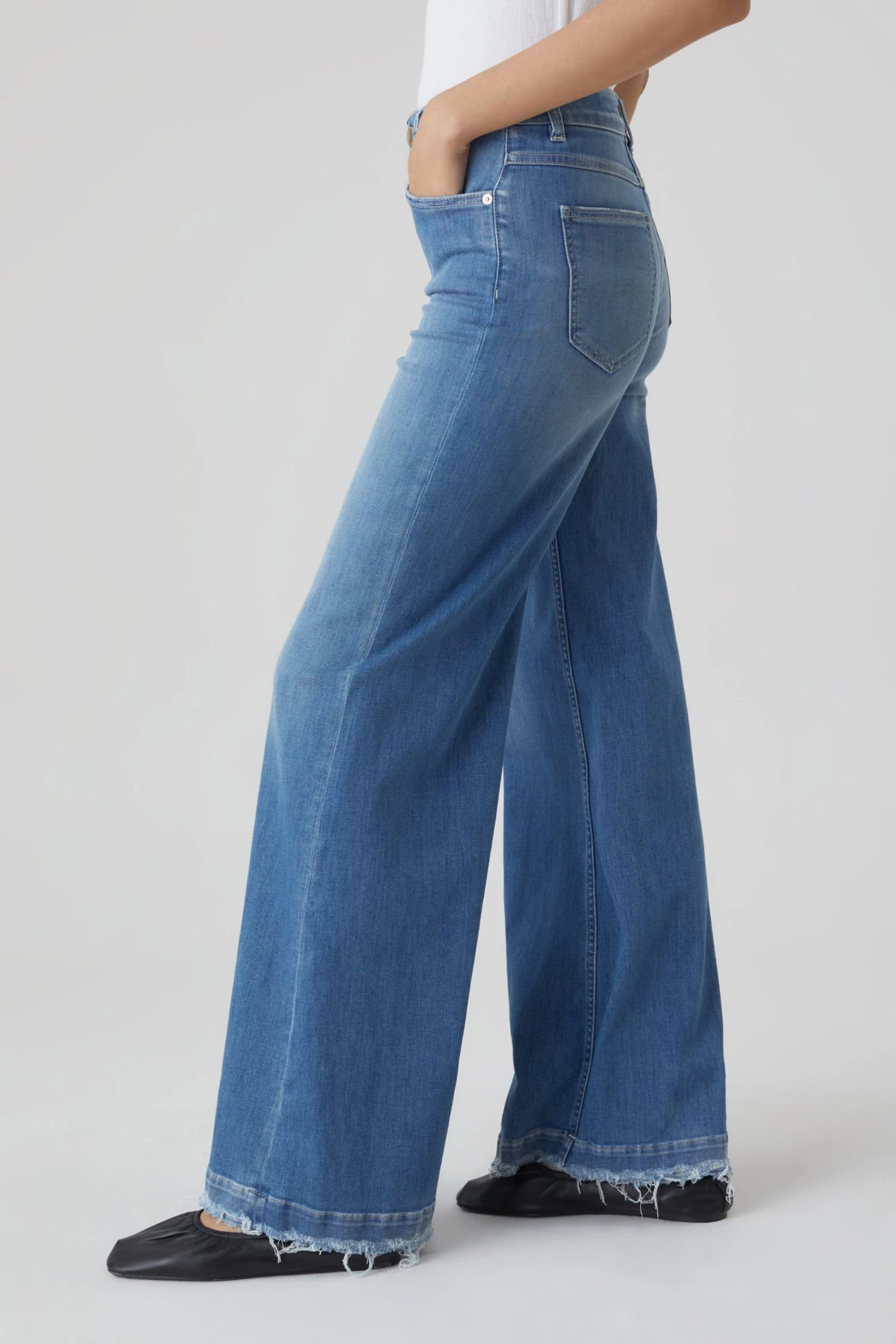 CLOSED Glow-up 2 CLOSED Glow-up – Bild 2