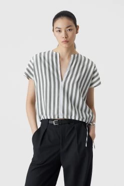 CLOSED Cropped Blouse