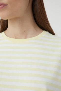 CLOSED Gestreiftes T-Shirt -Mode Verkauf C95719 45V ST 446 3