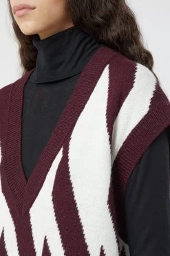 CLOSED Gemusterter Pullunder 12 CLOSED Gemusterter Pullunder -Mode Verkauf C96640 987 SI 856 4